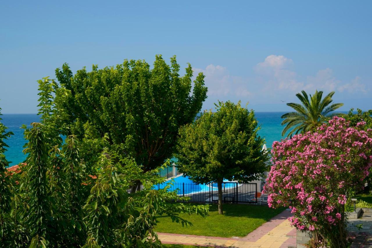 Secret Paradise Villas Loutra Elevtheron Экстерьер фото