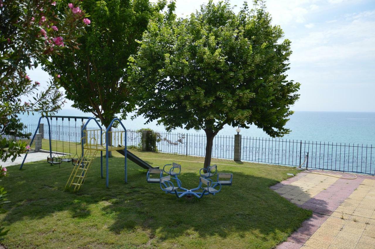 Secret Paradise Villas Loutra Elevtheron Экстерьер фото